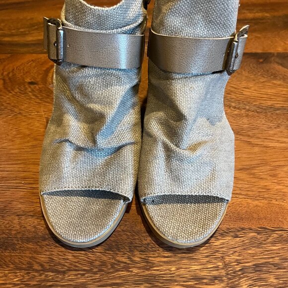 New Grey Strappy Cloth Sandals - Picture 1 of 4